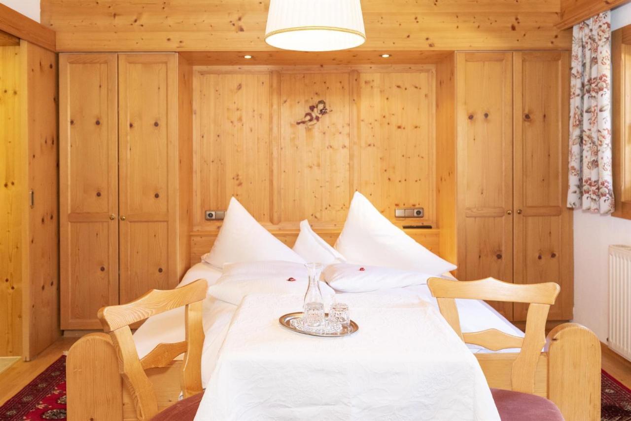 Pension Edelweiss Alpbach Exterior photo